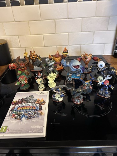 Personaggi skylanders giants - ,